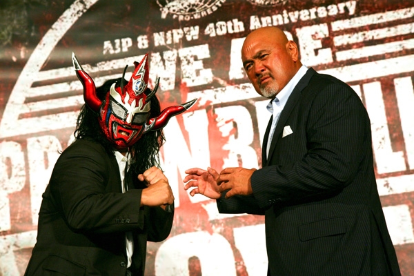 全日本 V.S. 新日本：職業摔角聯盟對抗賽十月熱血登場