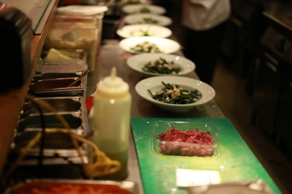 獻給地獄廚房的情書|廚房進化論:鹹香下酒炸橄欖鑲肉