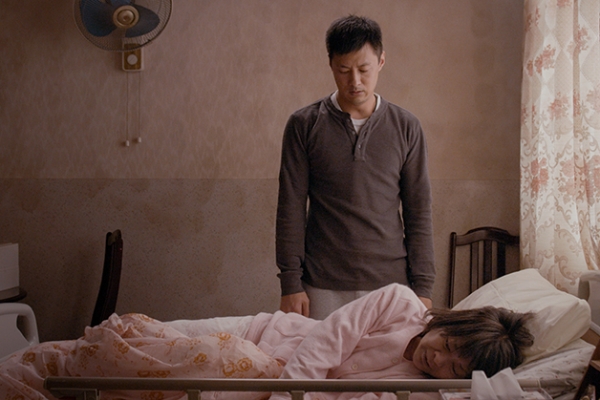 對話|抒情先行,退回虛構──評黃進《一念無明》