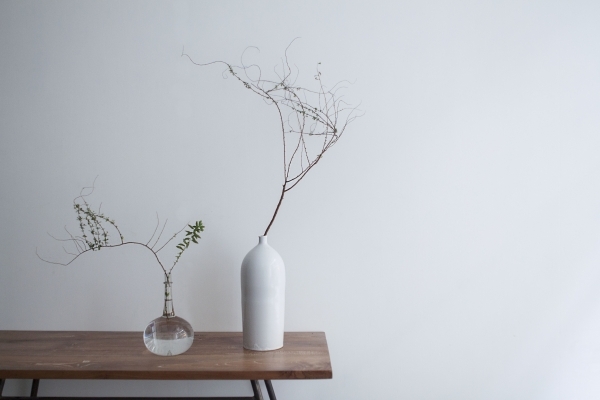 讓2017 年如花般綻放,小器藝廊「花與器皿」提案