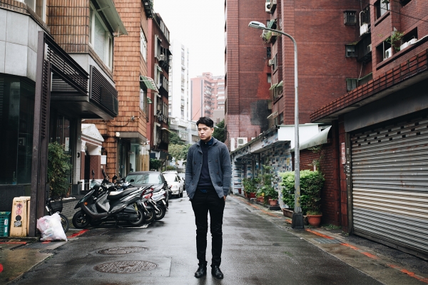 如果廣告消失了|「我們都在同一個世界裡淋雨」——專訪詩人陳繁齊