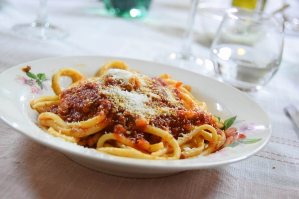 獻給地獄廚房的情書｜想拿到義大利護照，先學會甩鍋