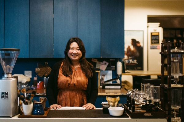 在都市下廚，還是要有點「野」——專訪《深夜女子的公寓料理》毛奇