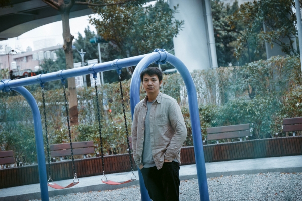 中國高速公路下的失速真相——專訪《大路朝天》導演張贊波