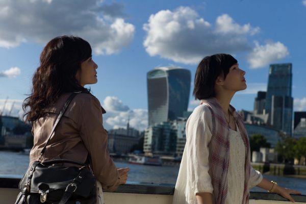 蘄觀|外國的月亮——評《接線員》