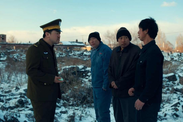 對話|他們說謊,是因為他們並不自由——《輕鬆+愉快》