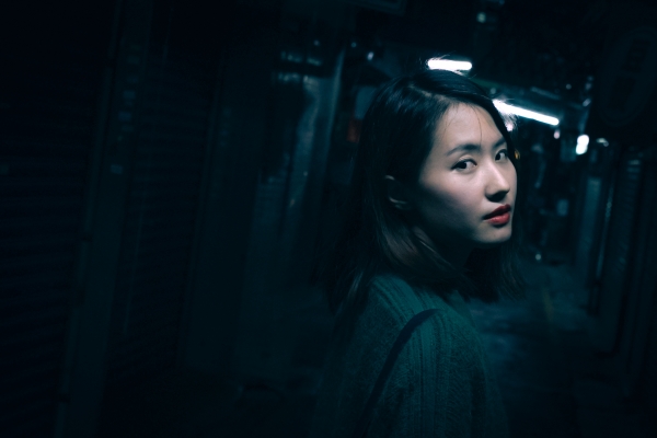 我在笑，是因為我哭完了：專訪顏訥《幽魂訥訥》