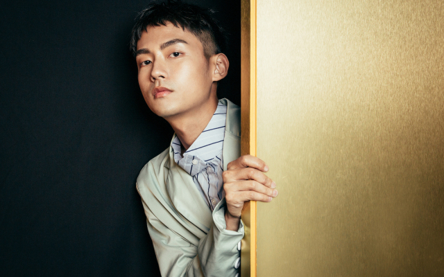 專訪大鶴——綜藝摔一百次，是為了掩護真正倒下的那一次