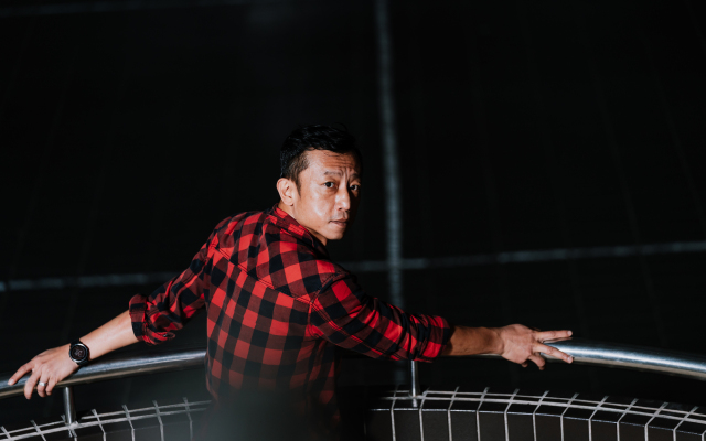 佛魔相生——專訪楊雅喆《天橋上的魔術師》：幻術恐懼裡，最單純的自由