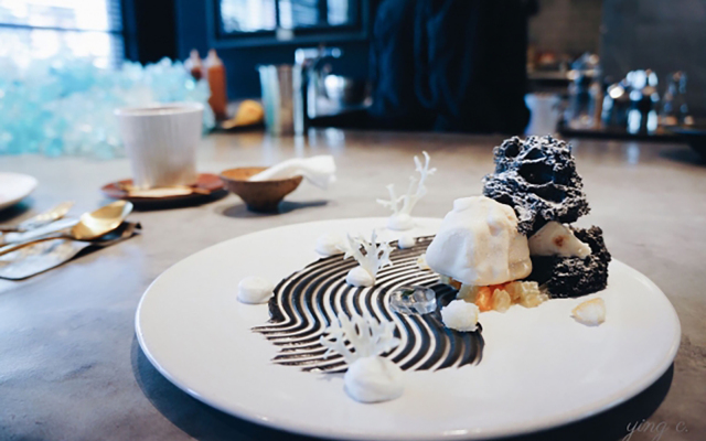 法式甜點鑑賞|不是把甜點放在盤子上就叫做「盤式甜點」(desserts à l’assiette)