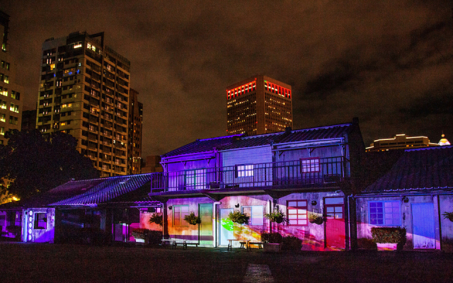 藏在信義區裡的流離──《LIGHT UP 南村有光》燈光展，重新遇見夜裡的四四南村