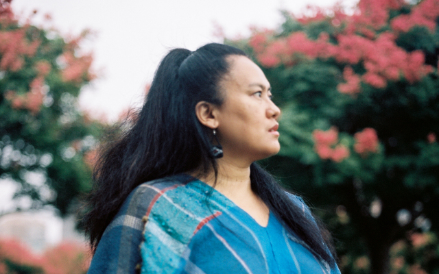 父親六歲就離開的部落只剩雜草，卻是我的根──專訪陳潔瑤 Laha Mebow《哈勇家》