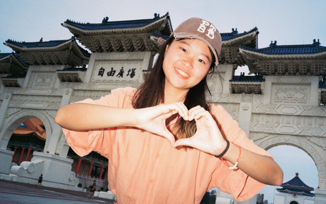 偶爾還是會忘記，中正紀念堂裡沒有神──專訪楊舒雅（自由廣場一日遊）