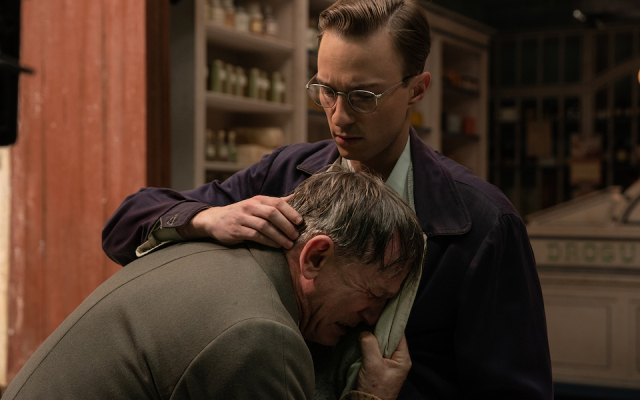 威廉布洛斯《QUEER》：當你以為世界上只充滿了狗屎，你會遇上一根好屌